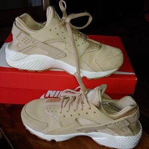 Womens Nike Air Huarache Run SD Size 8.5